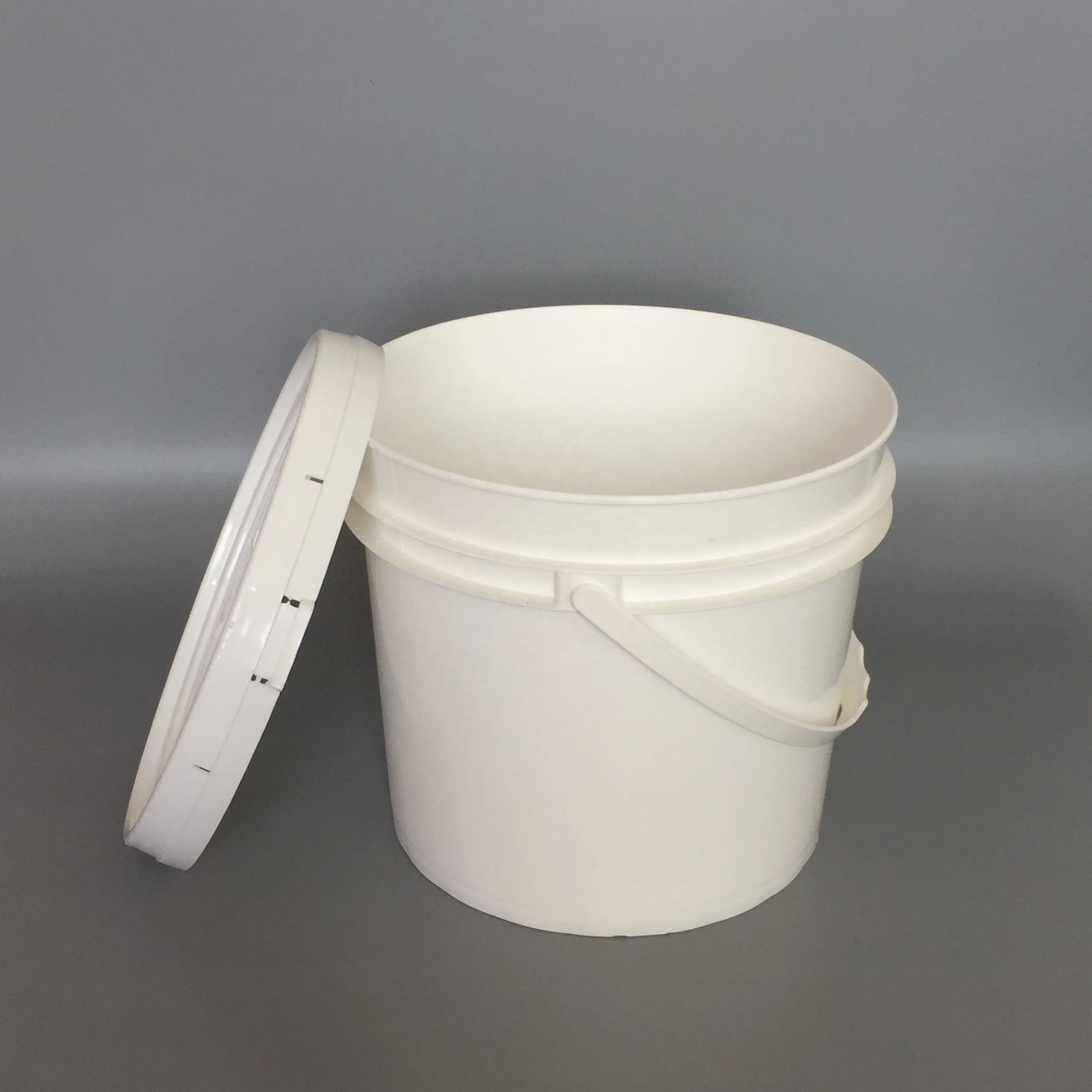 Plastic Bucket 5l Food Grade 5 Liter Paint Pail Plastic With Lid And