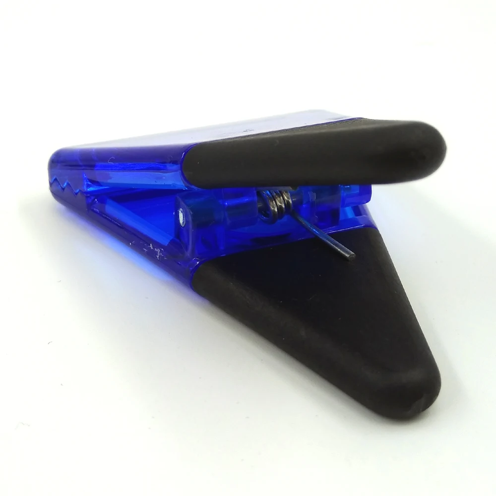 triangle magnet paper clip