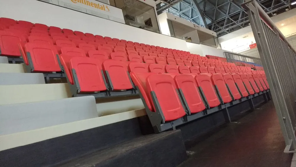 folding plastic stadium chair