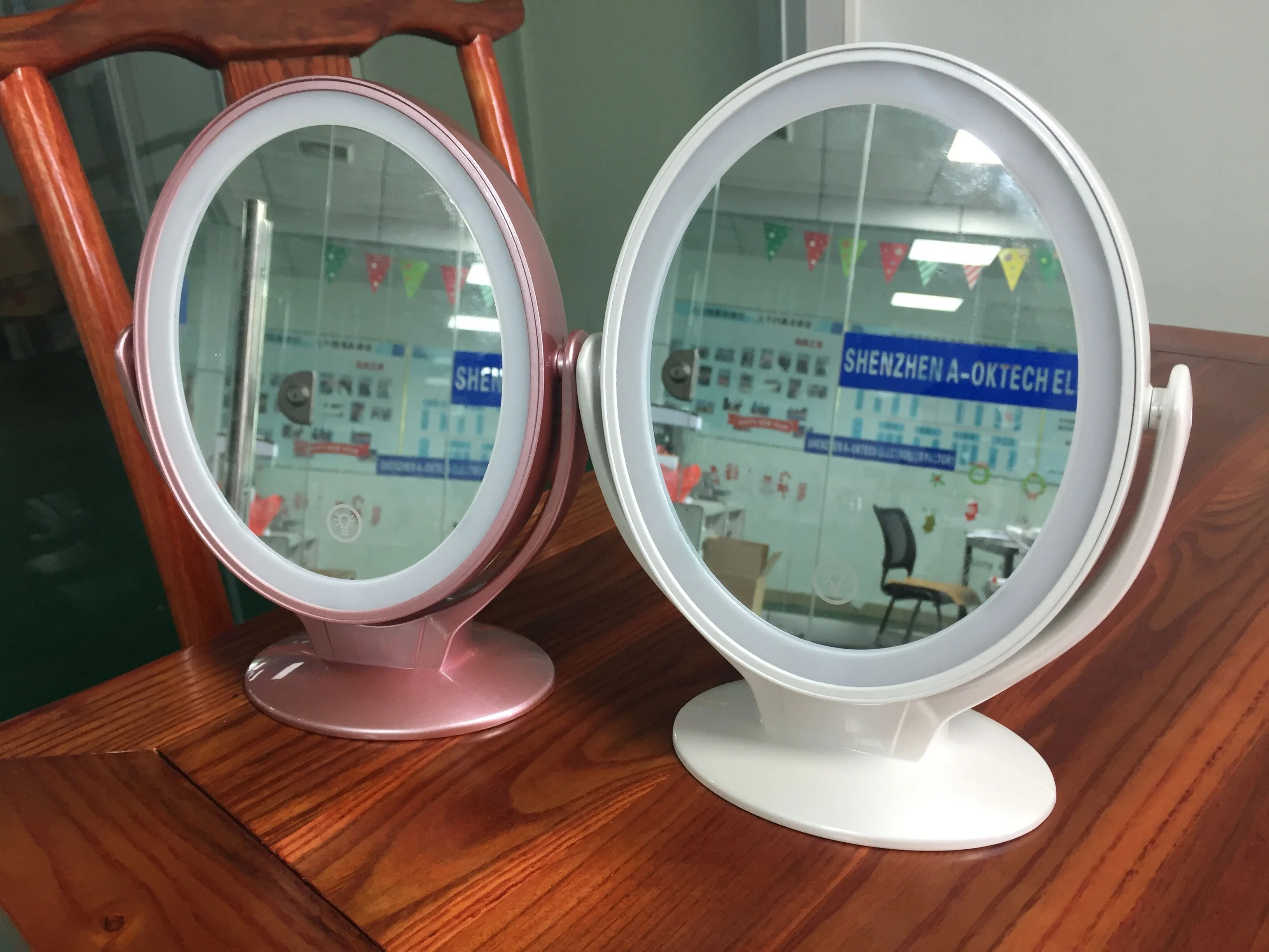 Led Makeup Mirror With Lithium Battery Inside,Makeup Case With Vanity