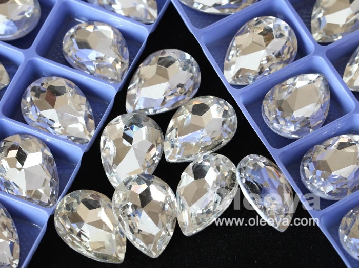 Oleeya Factory 13*18 Glass Teardrop Pointed Back Rhinestones Crystal Strass Pendant Gemstone in Bulk Designs for Garment