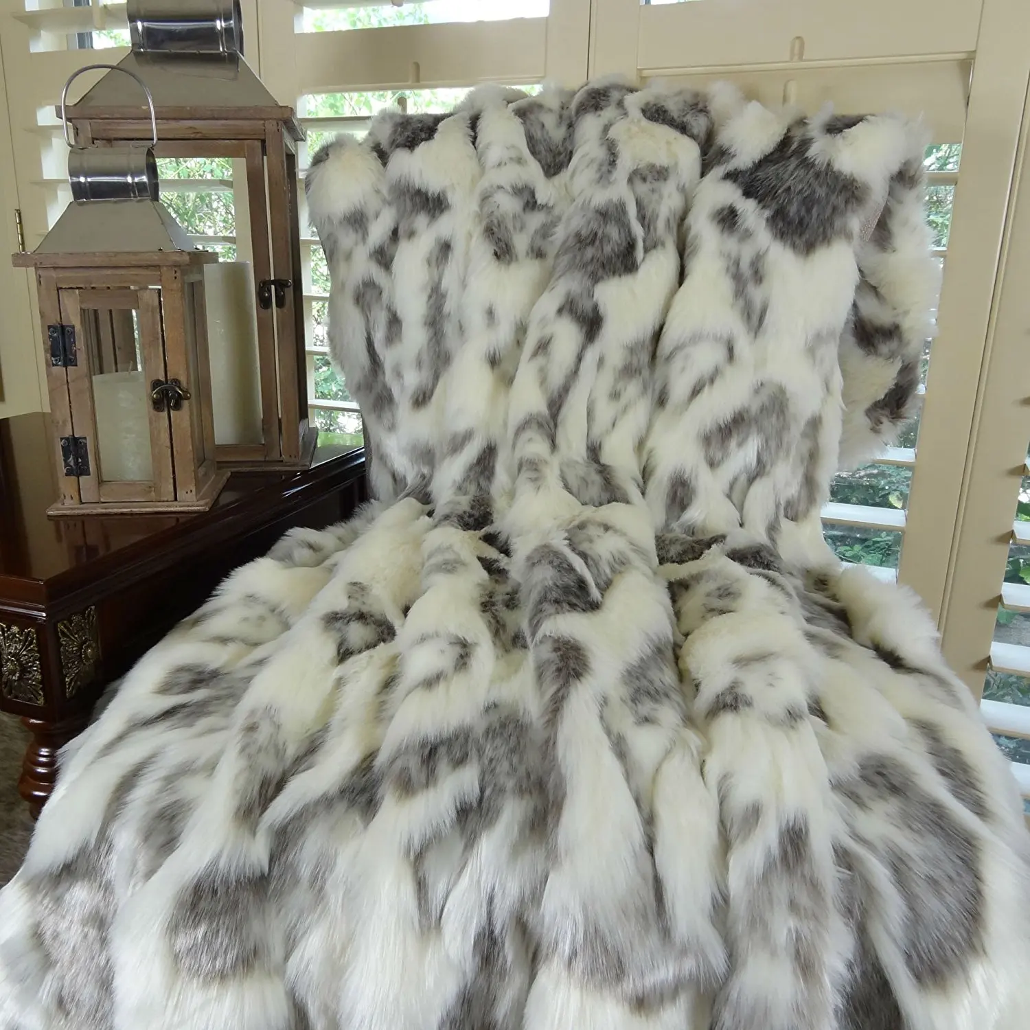 Thomas Collection Ivory Faux Fur Throw Blanket & Bedspread - Rabbit Faux Fur - Ivory Gray Luxury Faux Fur - Fur Throw Blanket - Luxury Soft Faux Fur, Made in US, 16428