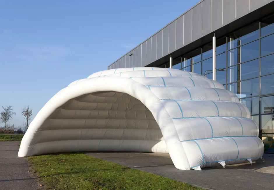 inflatable-igloo-2-940x652.jpg