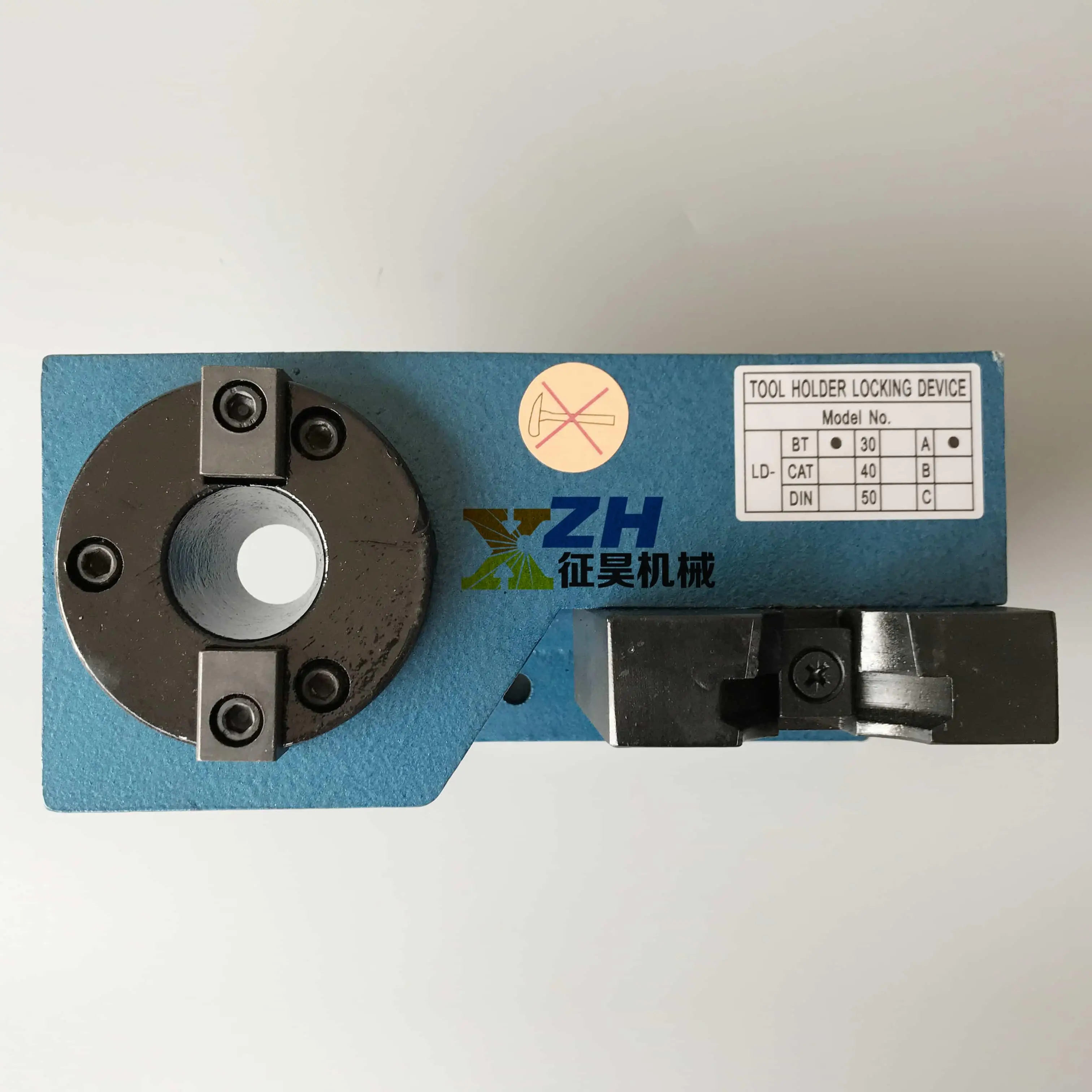 bt40 tool holder locking device