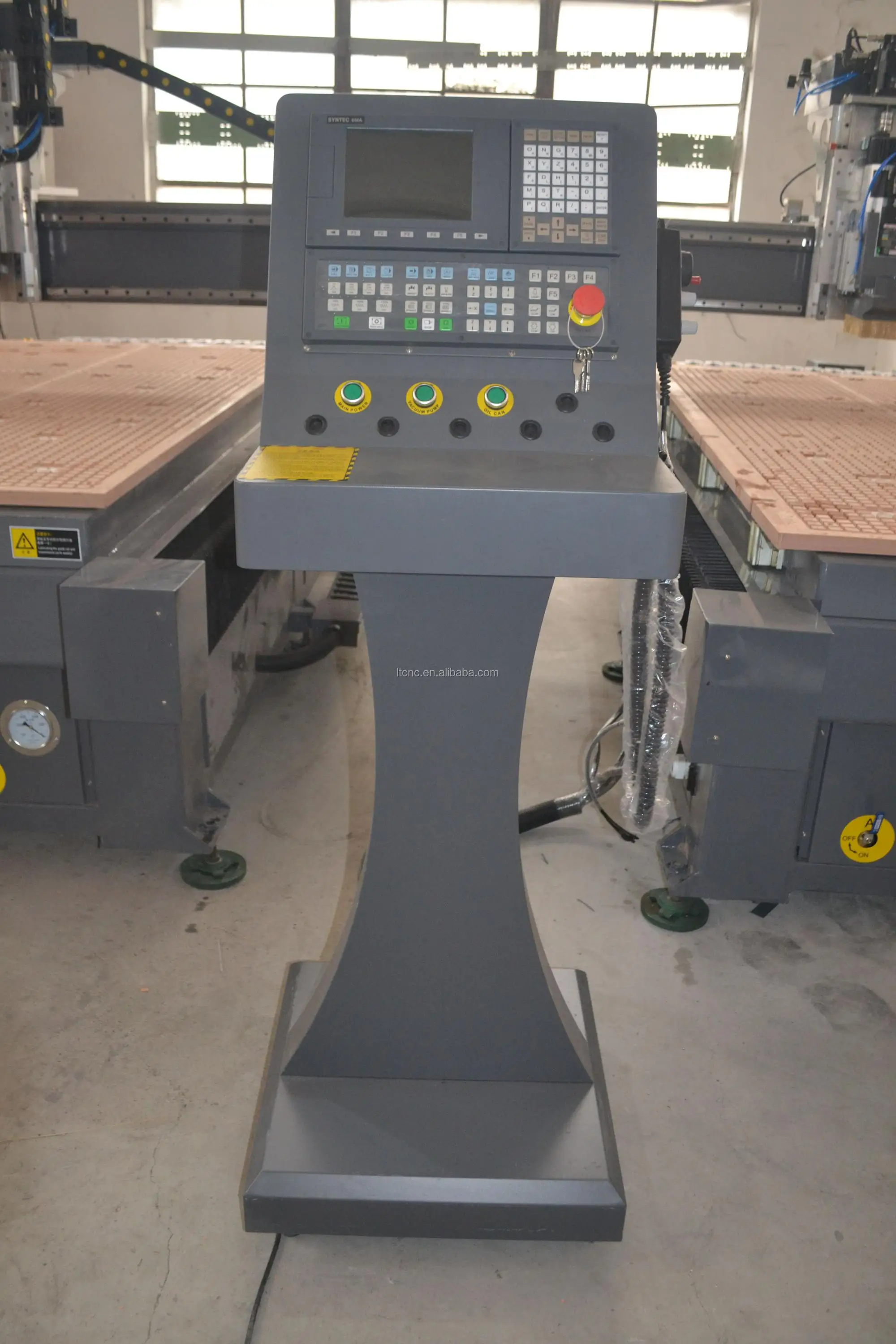 LT-1325 ATC cnc machine.jpg
