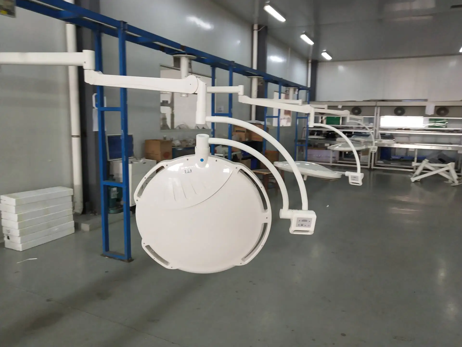 Hospital operation room equipment double head ceiling dome shandowless led operating lamp