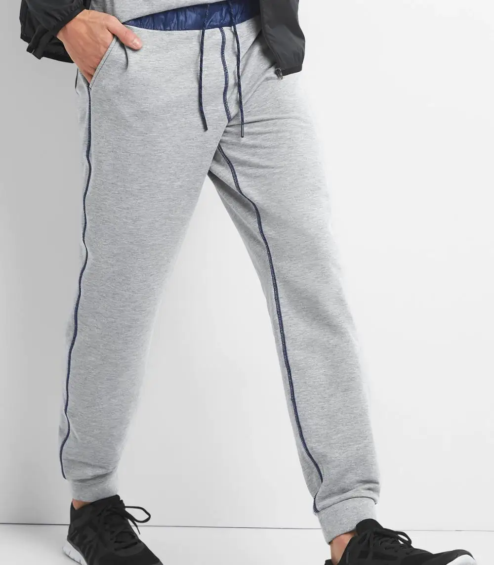 jogging pants with back pockets