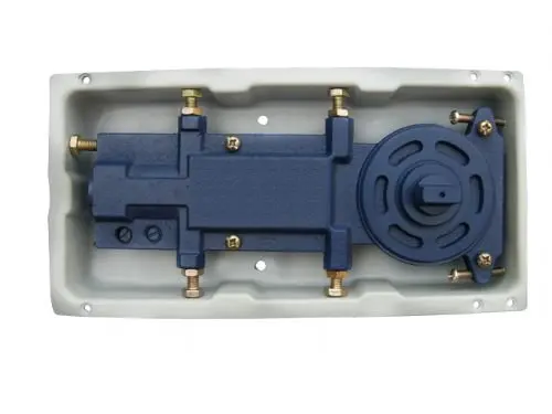 self closing swing gate