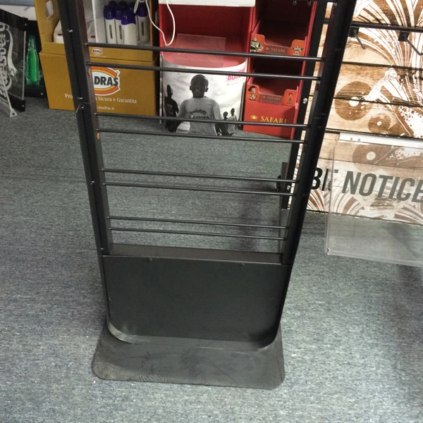 metal bag display 4.jpg