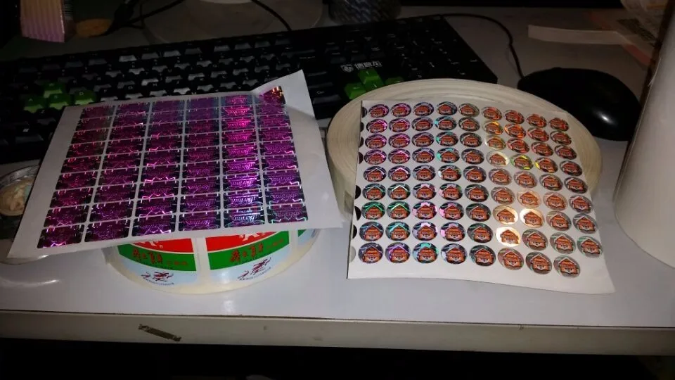 Custom hologram sticker 3D with certificate