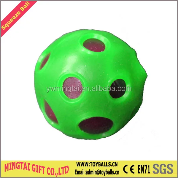 squeeze ball 01102.jpg