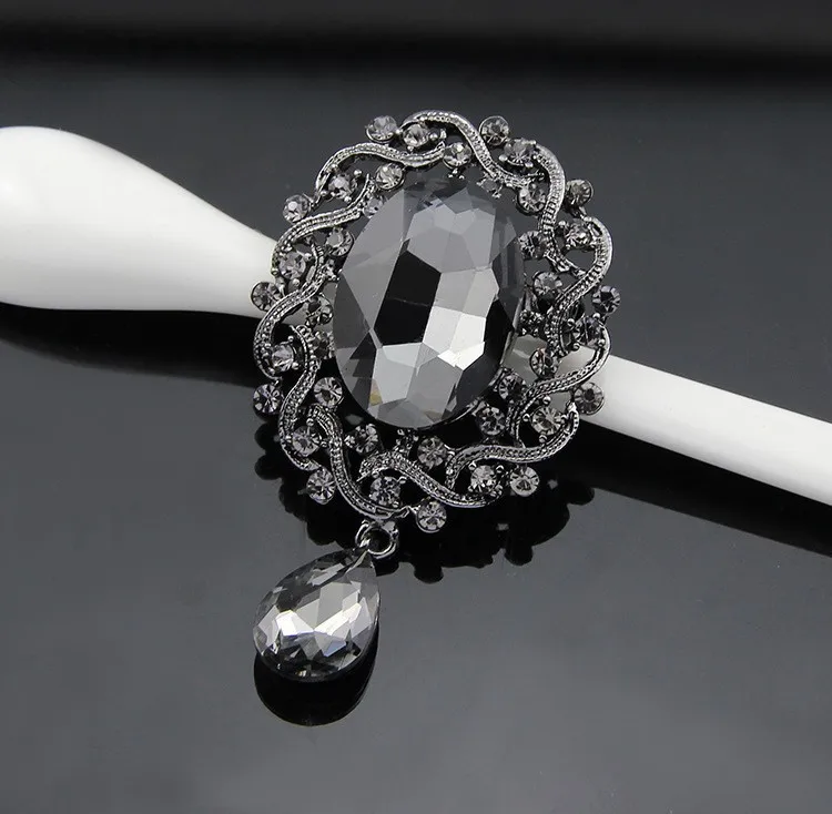 bridal brooch (5).jpg