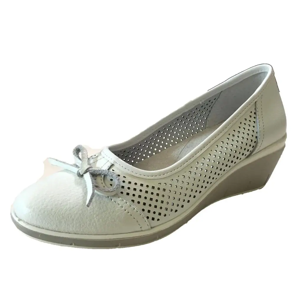 low heel mary jane shoes