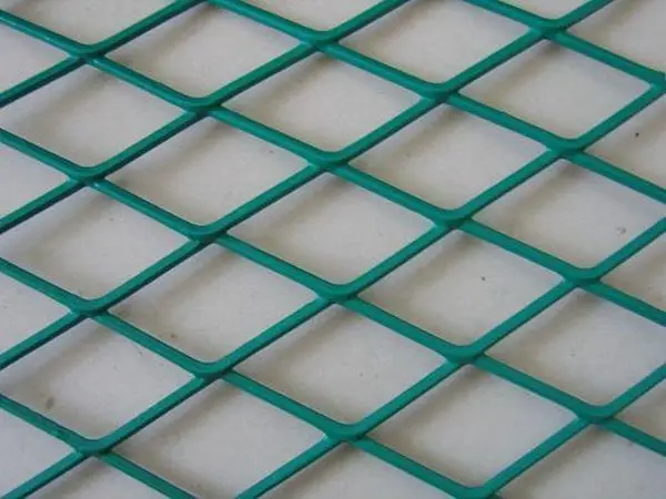 pvc coated expanded metal.jpg