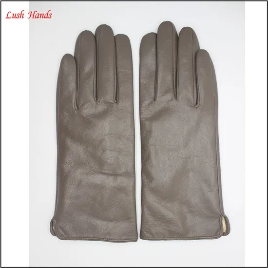 Womens cheap wholesale leather gloves simple style in 2016
