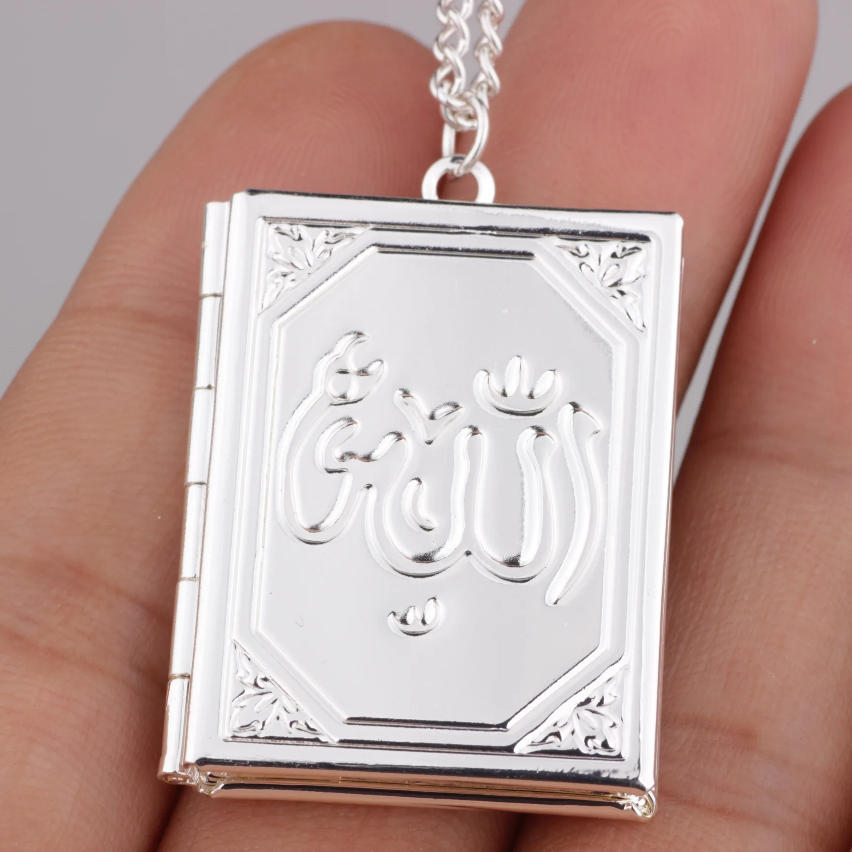 2016 New Silver Muhammad Allah Muslim Islamic Quran Koran Books Loket