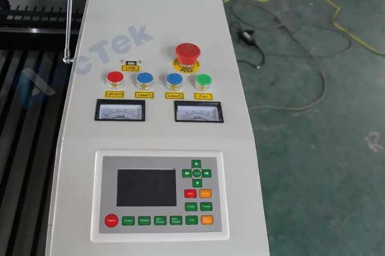 laser cutting machine