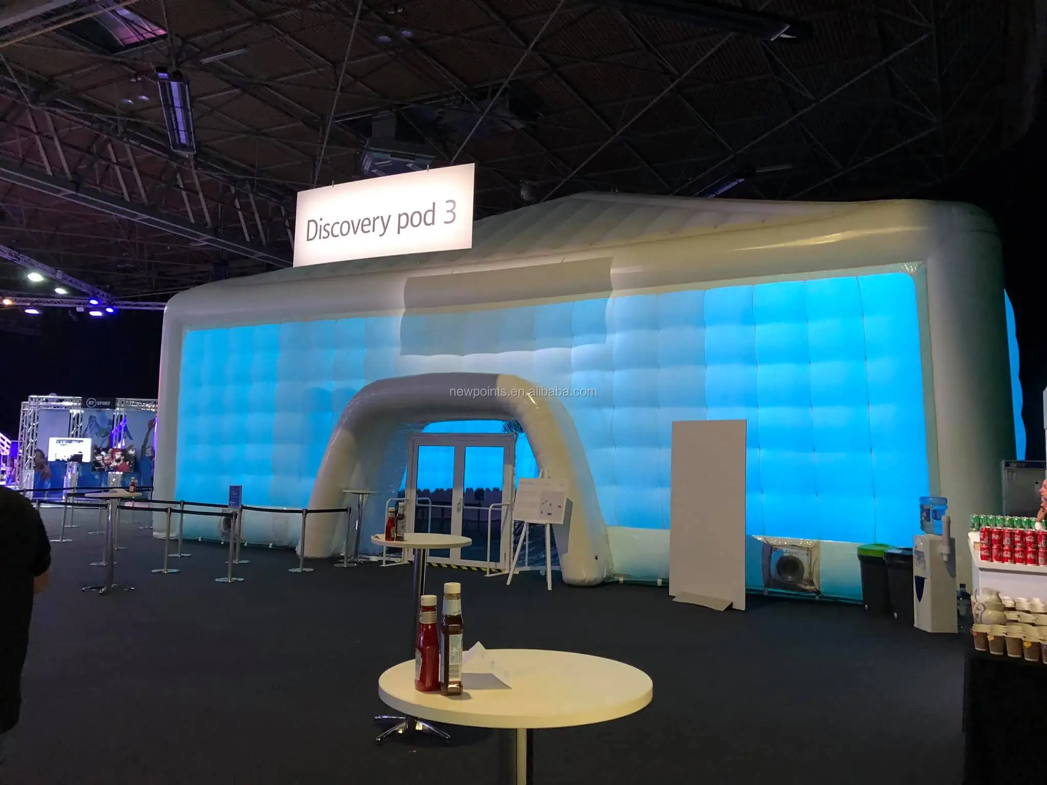 inflatable party tent.jpg