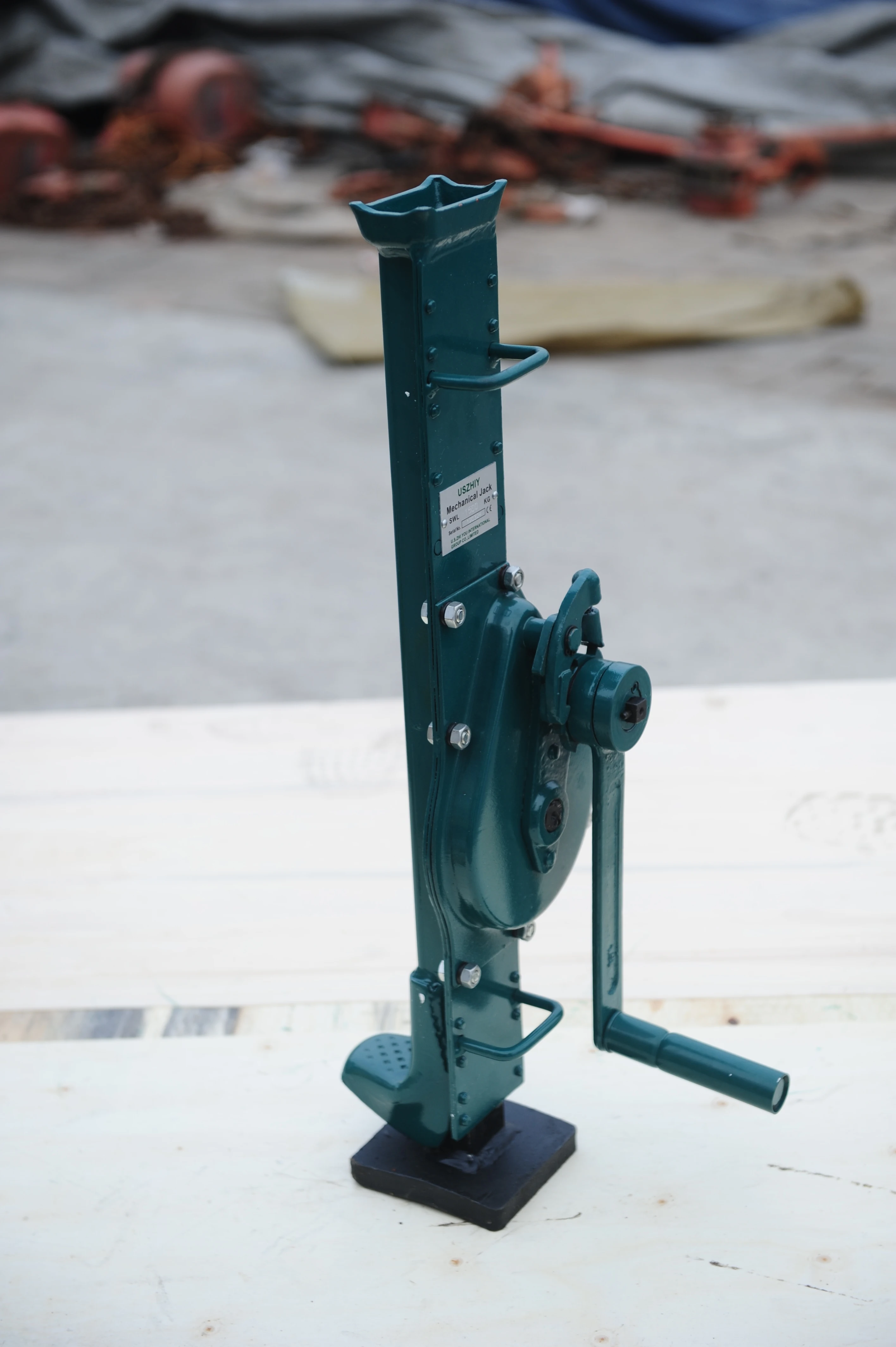 mechanical jack (1).JPG