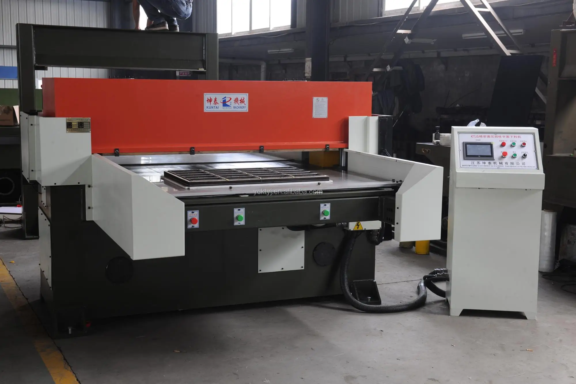 用于泡罩包装的液压自动模切机 xclp3-a