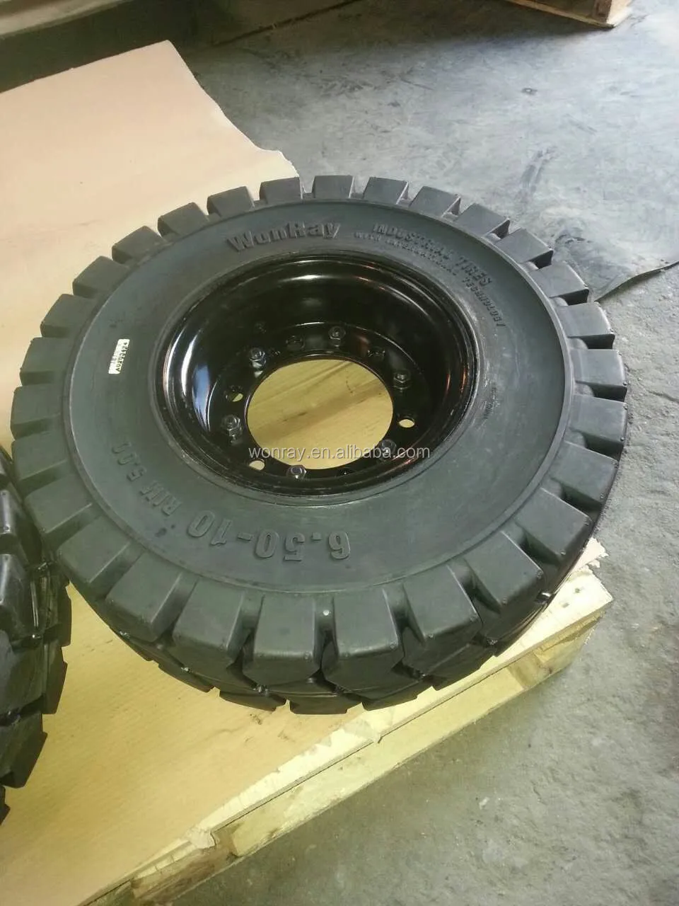 Solid Forklift Tires Low Prices 650x10 Gumi Pneu Buy 650x10 Gumi