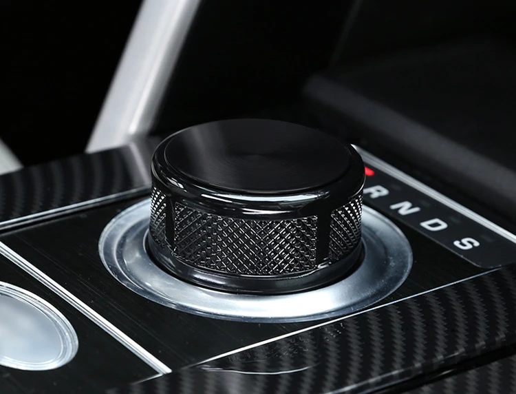 RANGE ROVER GEAR HEAD.jpg
