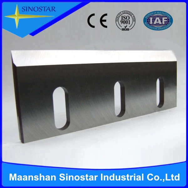 wood chipper spare knives-closed-slots.jpg