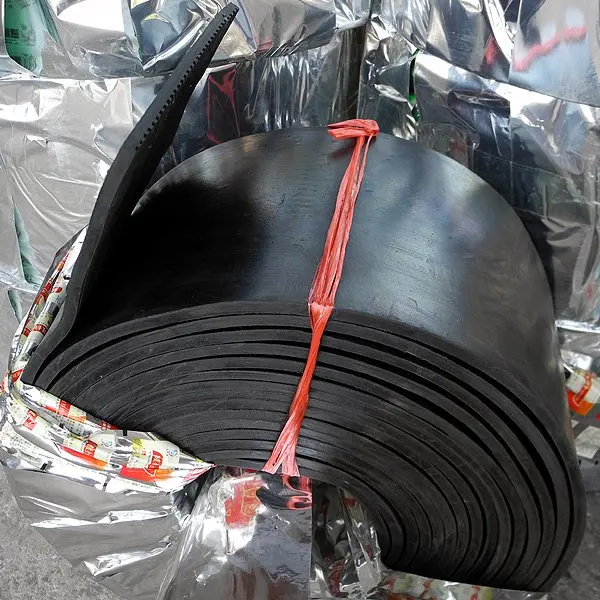 A100 Crane Rail Rubber Cushion Pad and weldable clamp