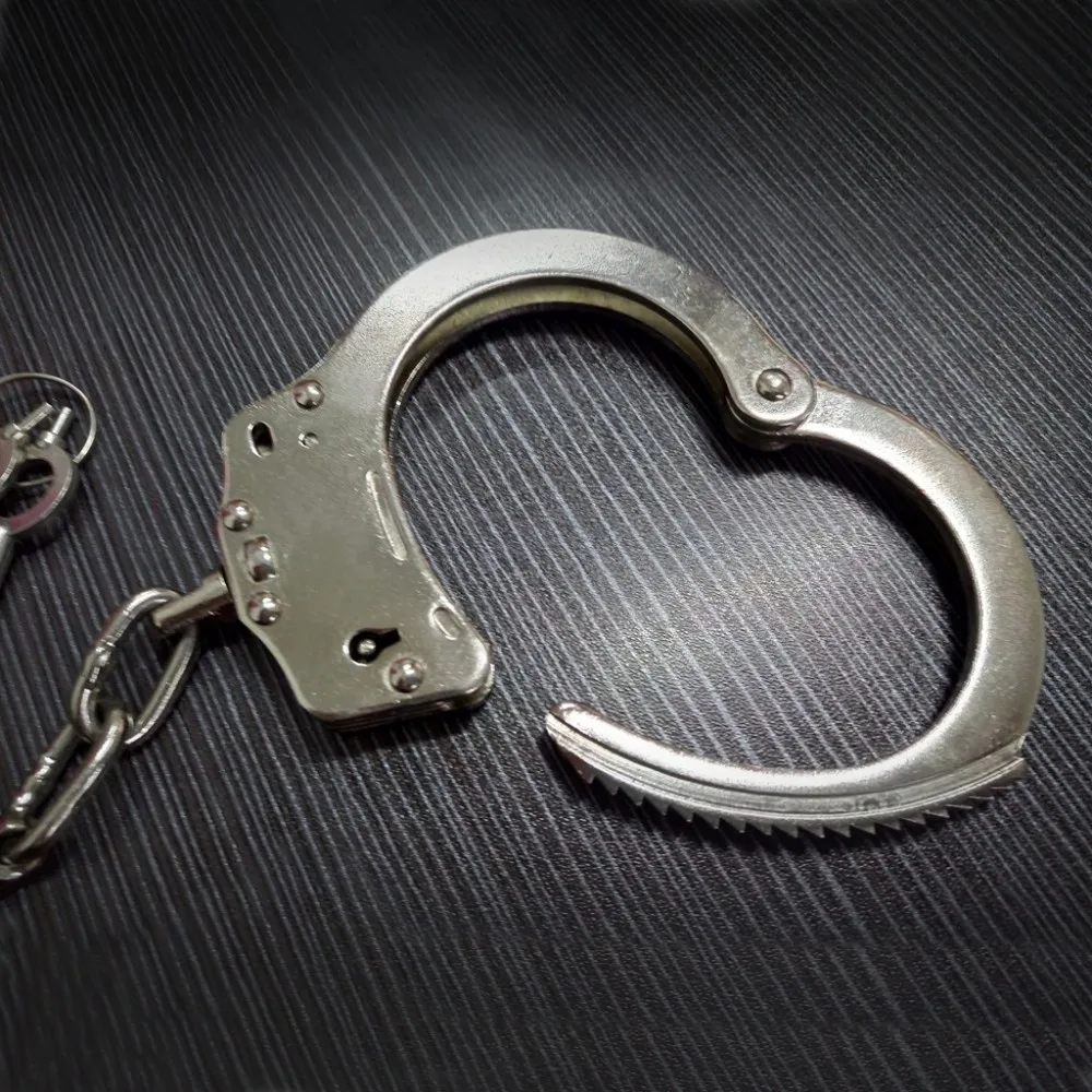 hand cuffs
