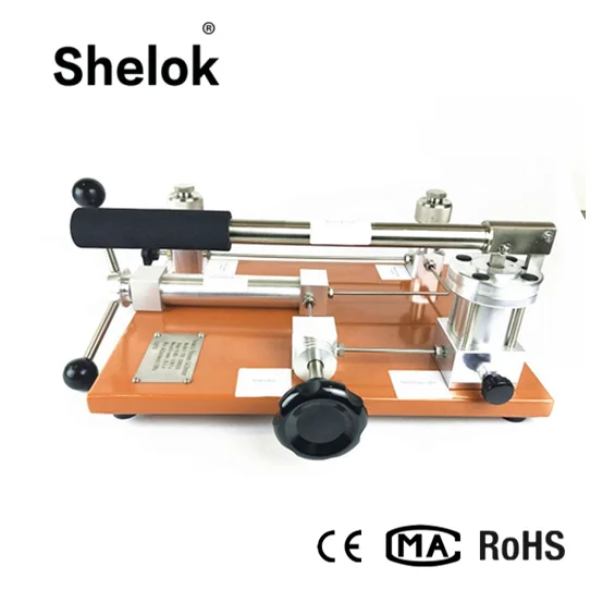 Portable hand pump pressure gauge calibrator