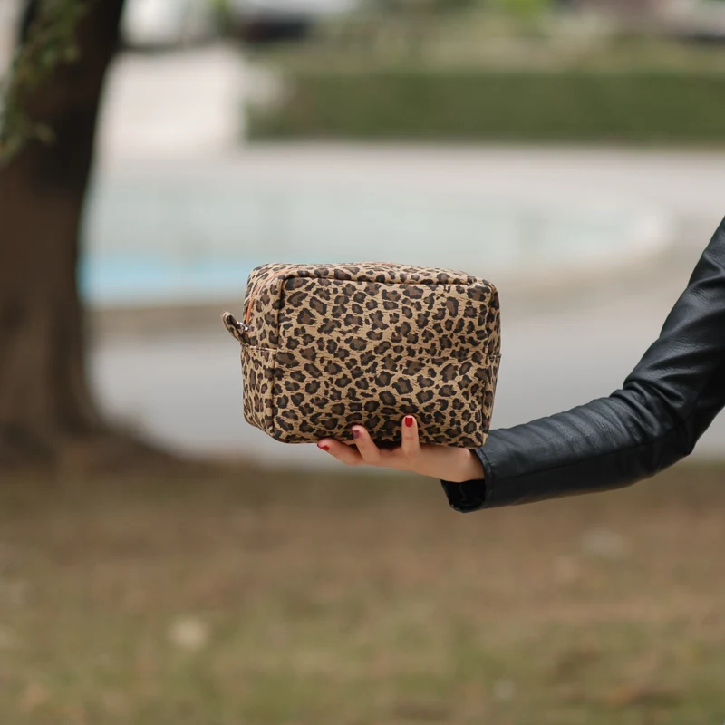 Wholesale Blanks Leopard Cosmetic Bag Cheetah Makeup Bag Canvas