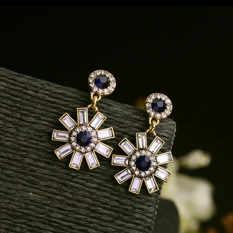 3220755061_1128138252