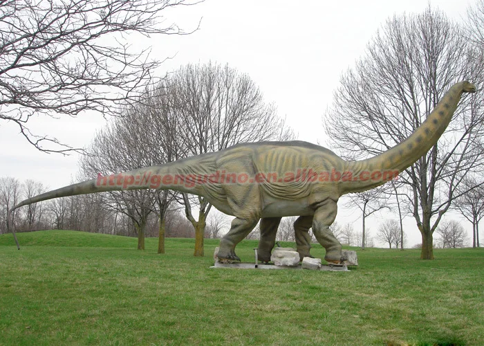 life size dinosaur exhibit