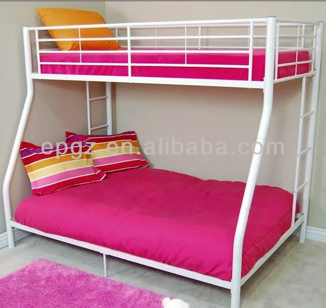 2 double bunk beds