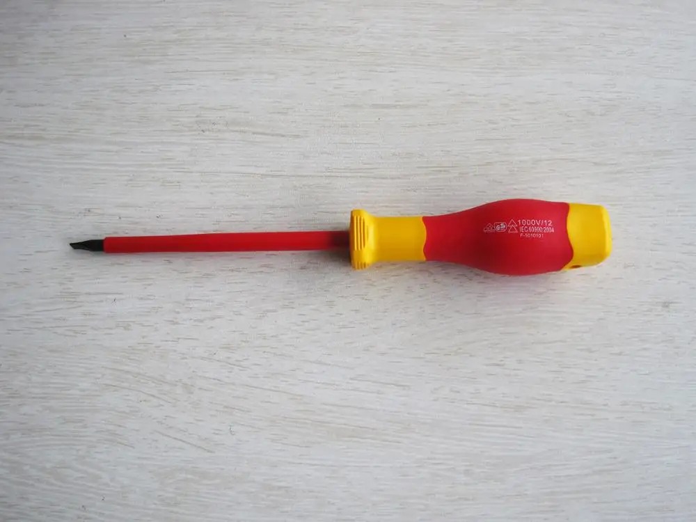 93LB104 Insulated Slotted Screwdriver