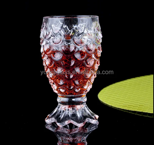 New design pineapple shaped high quality beer glass,pineapple shaped drinking glass cups