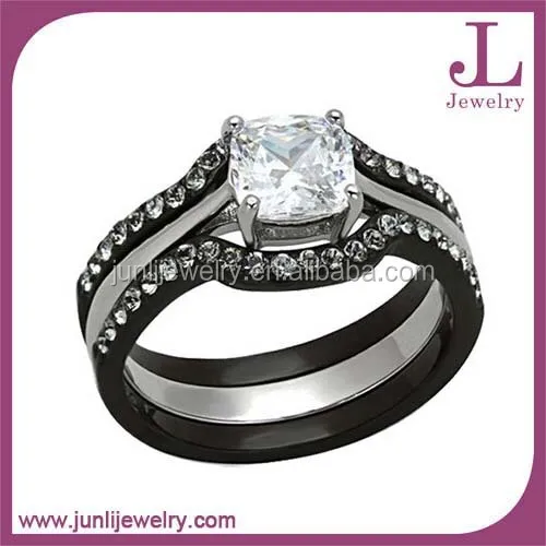 RC380-Cubic Zirconia Titanium Ring.jpg