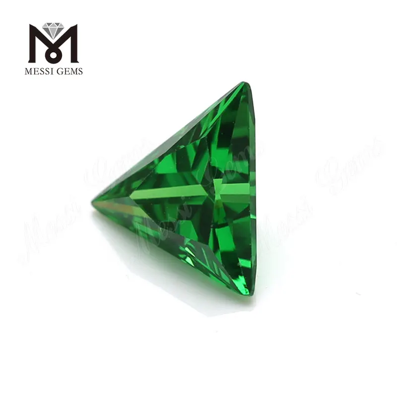 Оптовая цена треугольник нарезать 9x9 мм зеленый кубический цирконий свободный CZ камень