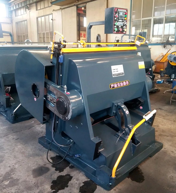 2017 NEW LATEST business LUM 1300mm creasing and cutting assembling machine made in cangzhou