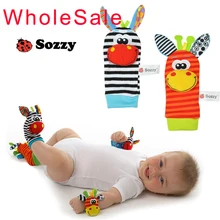 Vtipné ponožky a hračka ako náramok pre bábätko z Aliexpress
