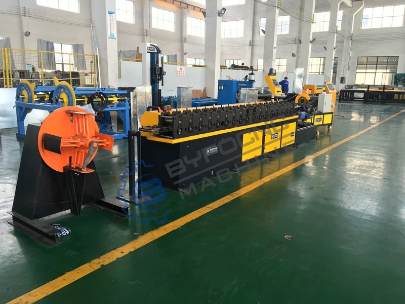 Galvanized Steel Tdc Duct Flange Forming Machine For Square Duct ...