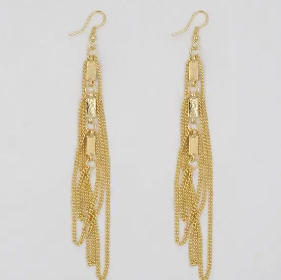 gold earrings modern design