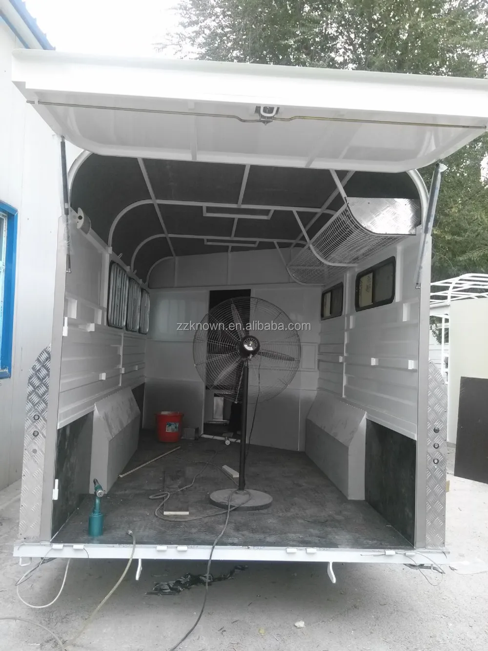 2024 Ce Approved Horse Transport Trailer Customized 3 Horse Gooseneck Trailers With Living