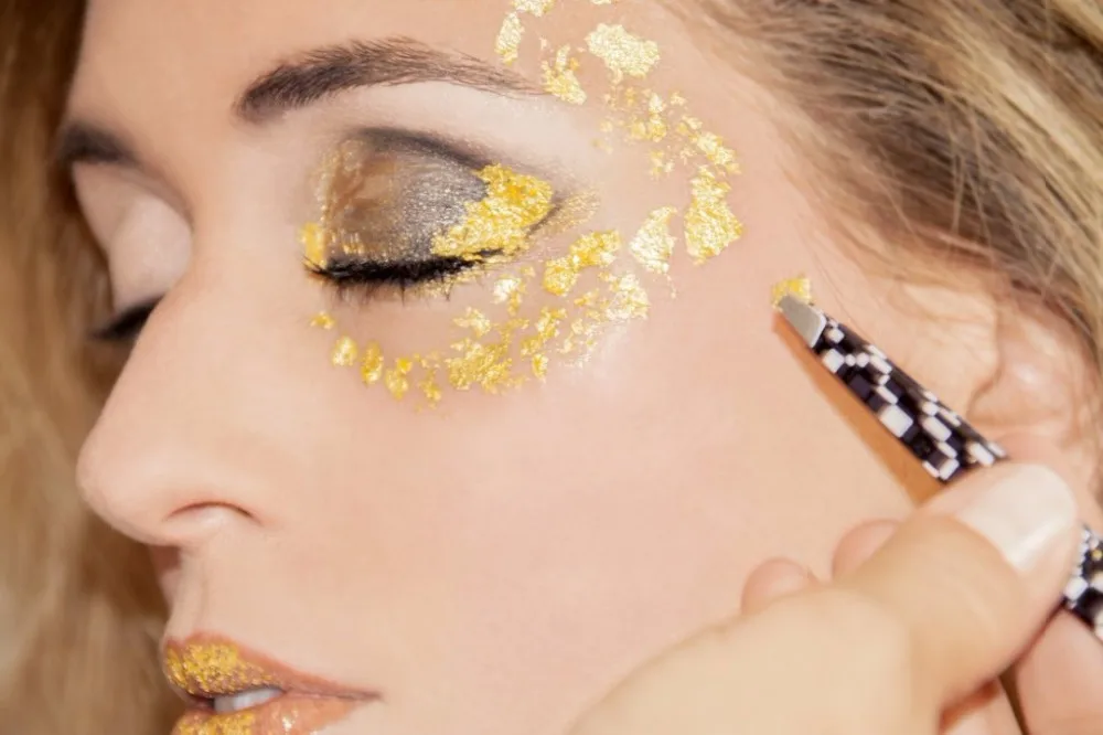 1 Gram/ Bottle 24k Gold Leaf Flake Facial Mask Serum Gold Contents 98