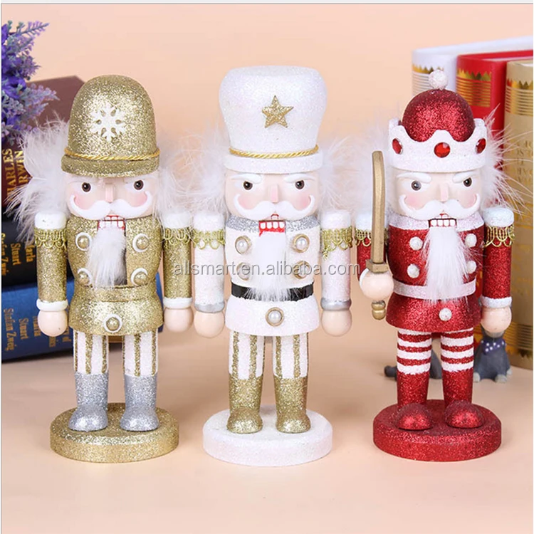 wooden christmas soldiers