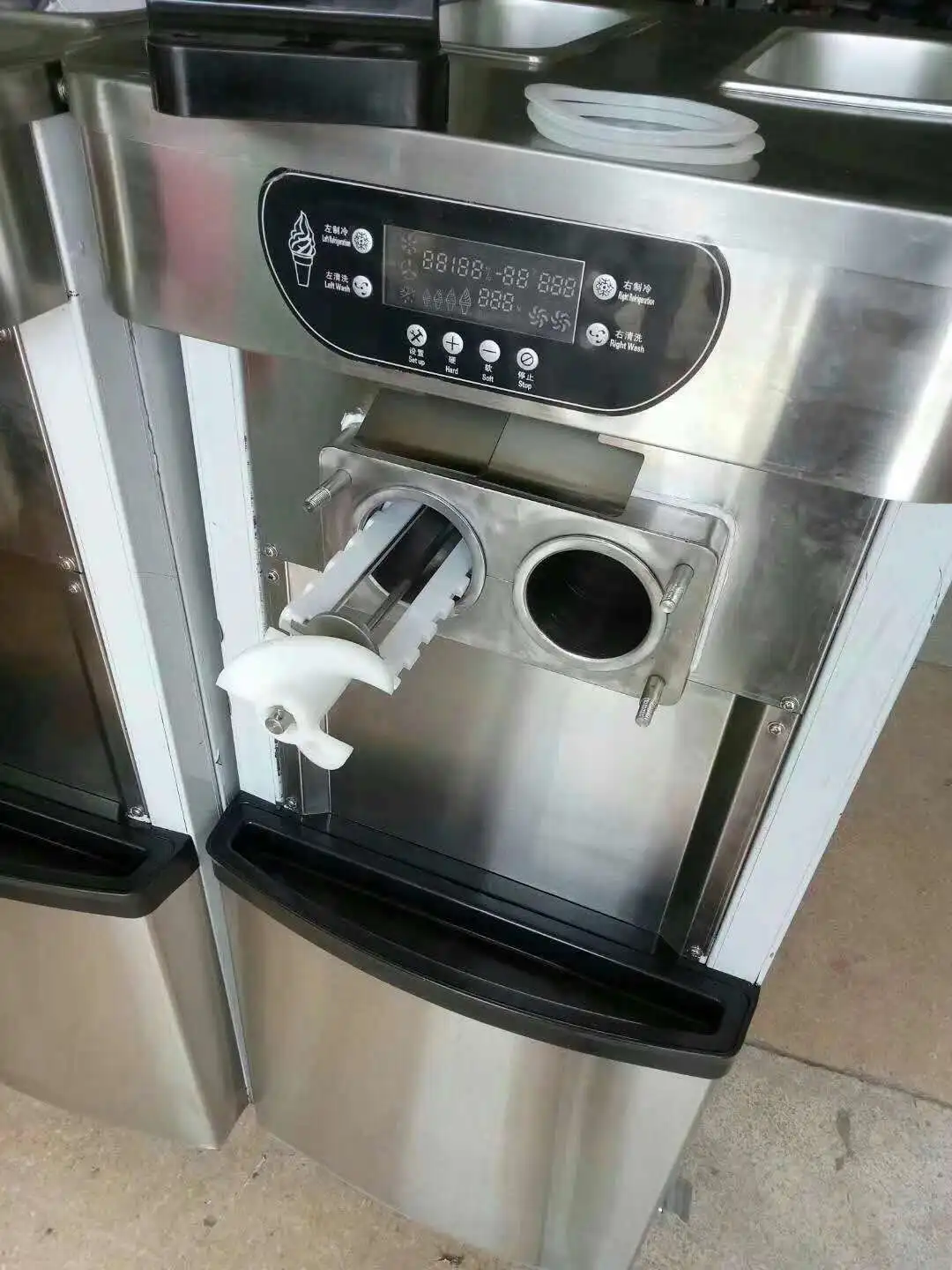 DIGUO IMPORT AND EXPORT, DIGUO TRADE, DIGUO HOLDING GROUP, HANKER GROUP Powerful Double Refrigeration System soft ice cream machine