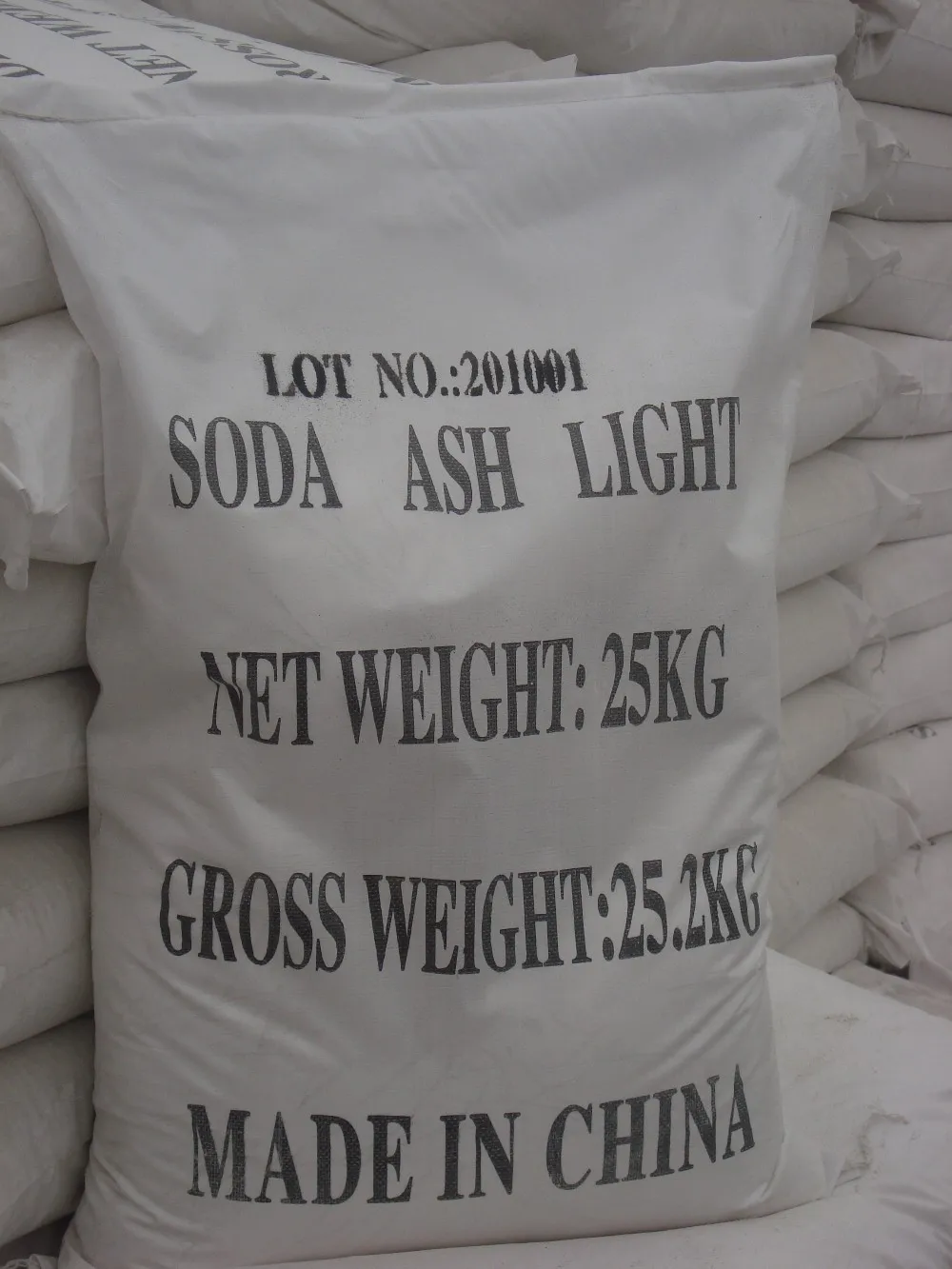 Натрий о аш вода. Soda Ash Light. Моногидрат карбоната натрия. Soda Ash Light China. Sodium carbonate в упаковке.