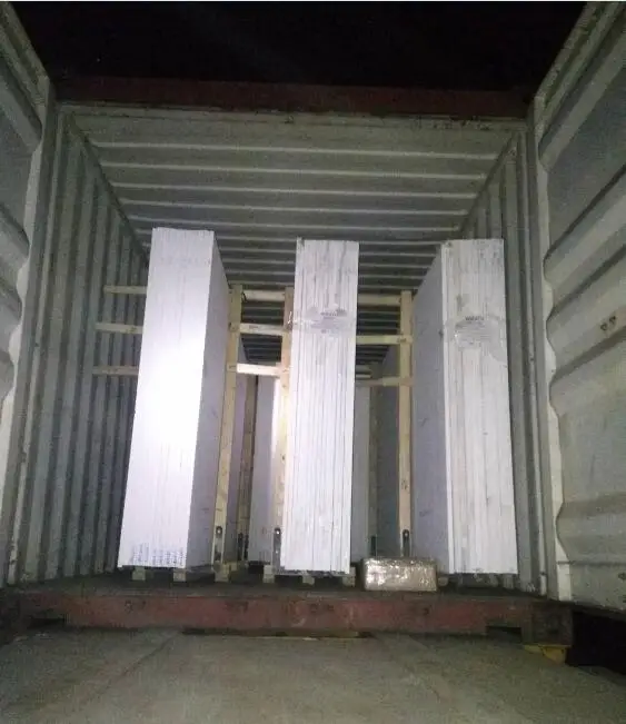 CONTAINER LOADING.jpg