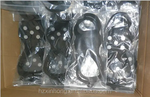 black traction cleat.jpg