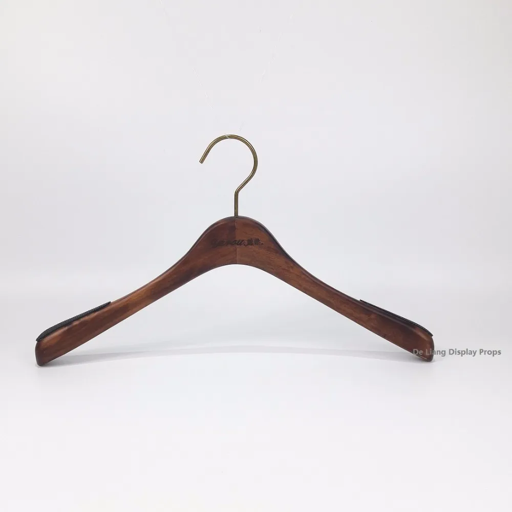 Dl457 Garment Hanger Vintage Hand Brush Wooden Hanger Dark Coffee Store